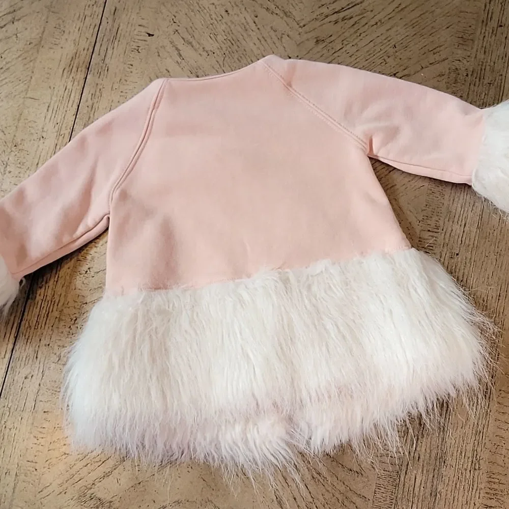 24 month blush pink with white fur jacket💞🤍